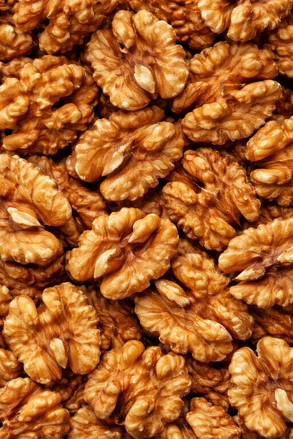 Грецький (волоський) горіх